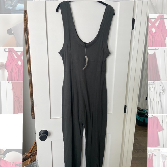 brand new Urban Outfitter casual jumpsuit - Picture 2 of 2